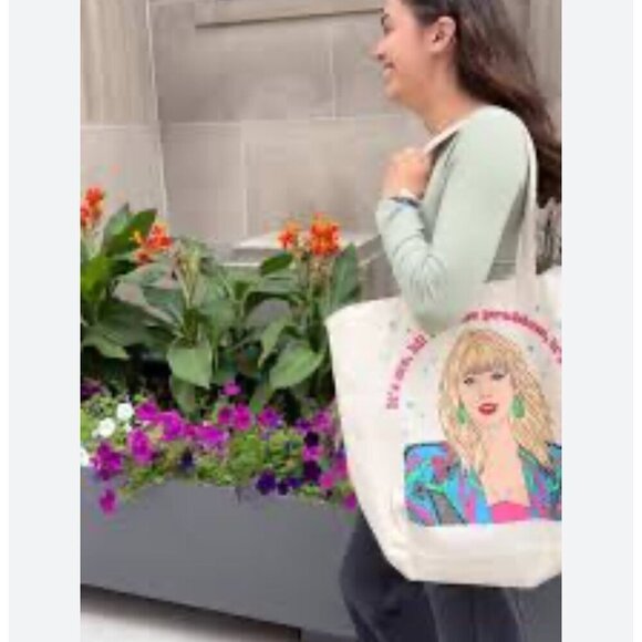 Taylor Swift Canvas tote , large - Picture 1 of 5